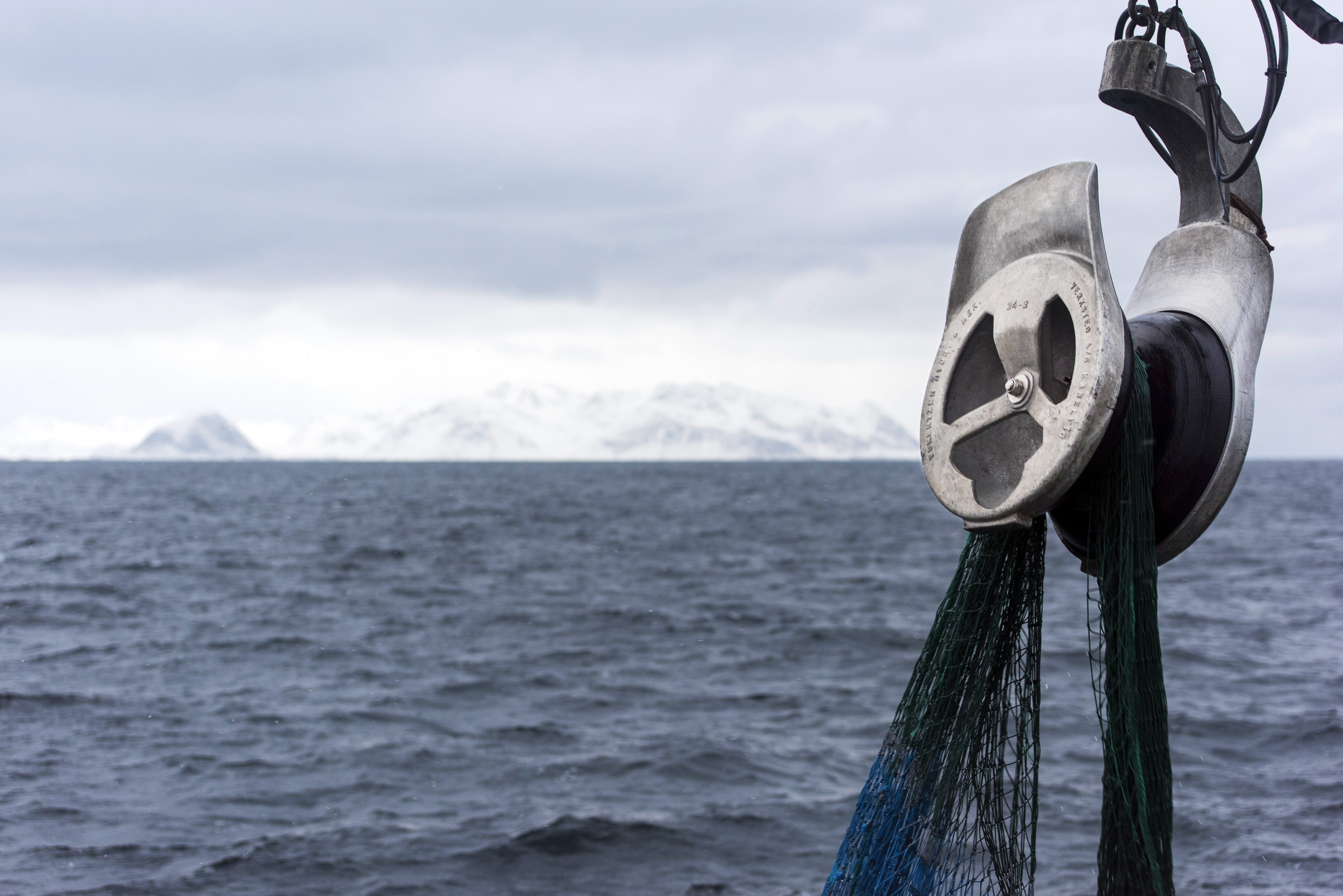 Utsikt fra båt utover havet